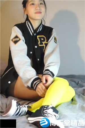 [國產劇情]JUNE LIU 劉玥 - 淡黃的長襪，蓬鬆的頭髮，黑色的匡威，亞女的情話